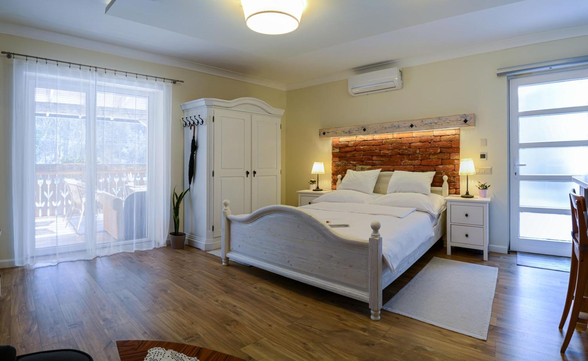Terrace Apartments เอ็กเกอร์ ภายนอก รูปภาพ